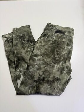 Lululemon Ready to Rule High-Rise Jogger